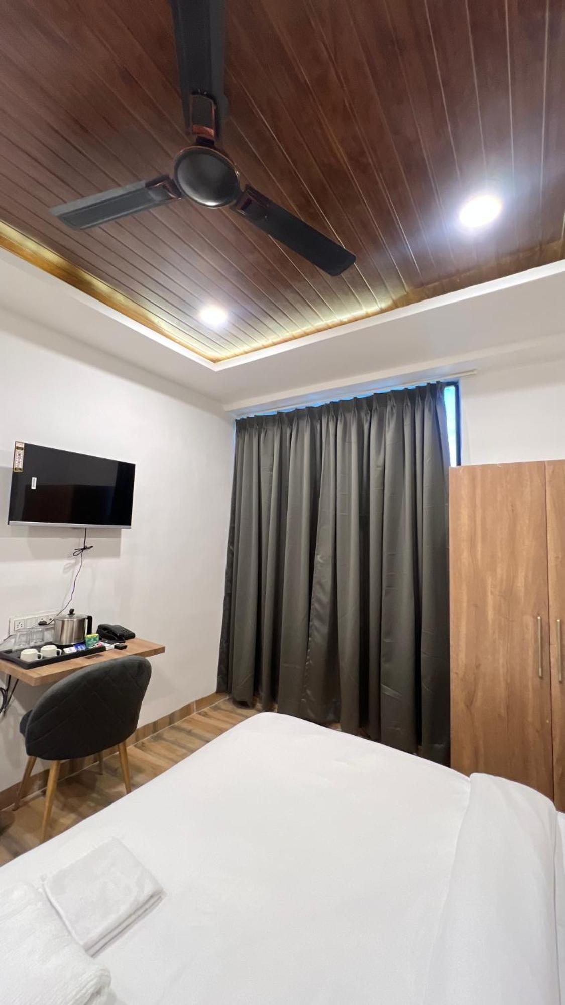 Hotel Vedicvista إندور المظهر الخارجي الصورة